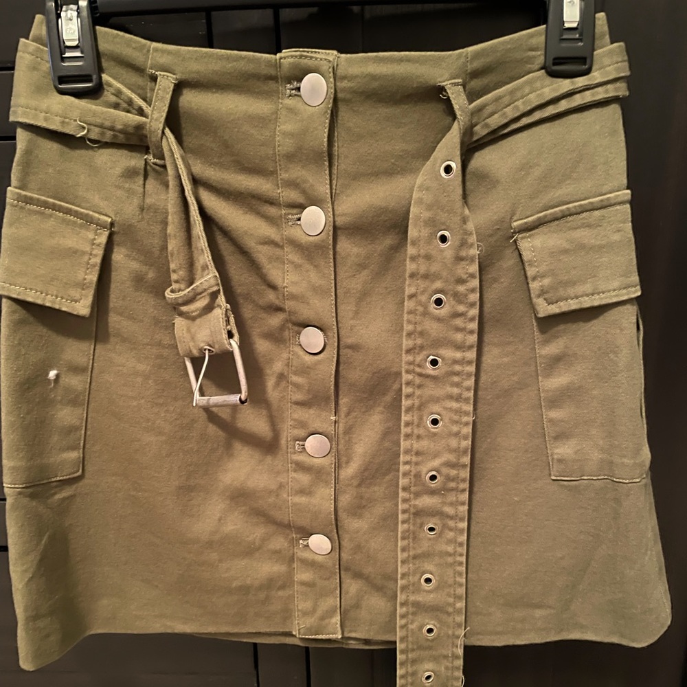 XS army green combat mini skirt from Tobi.